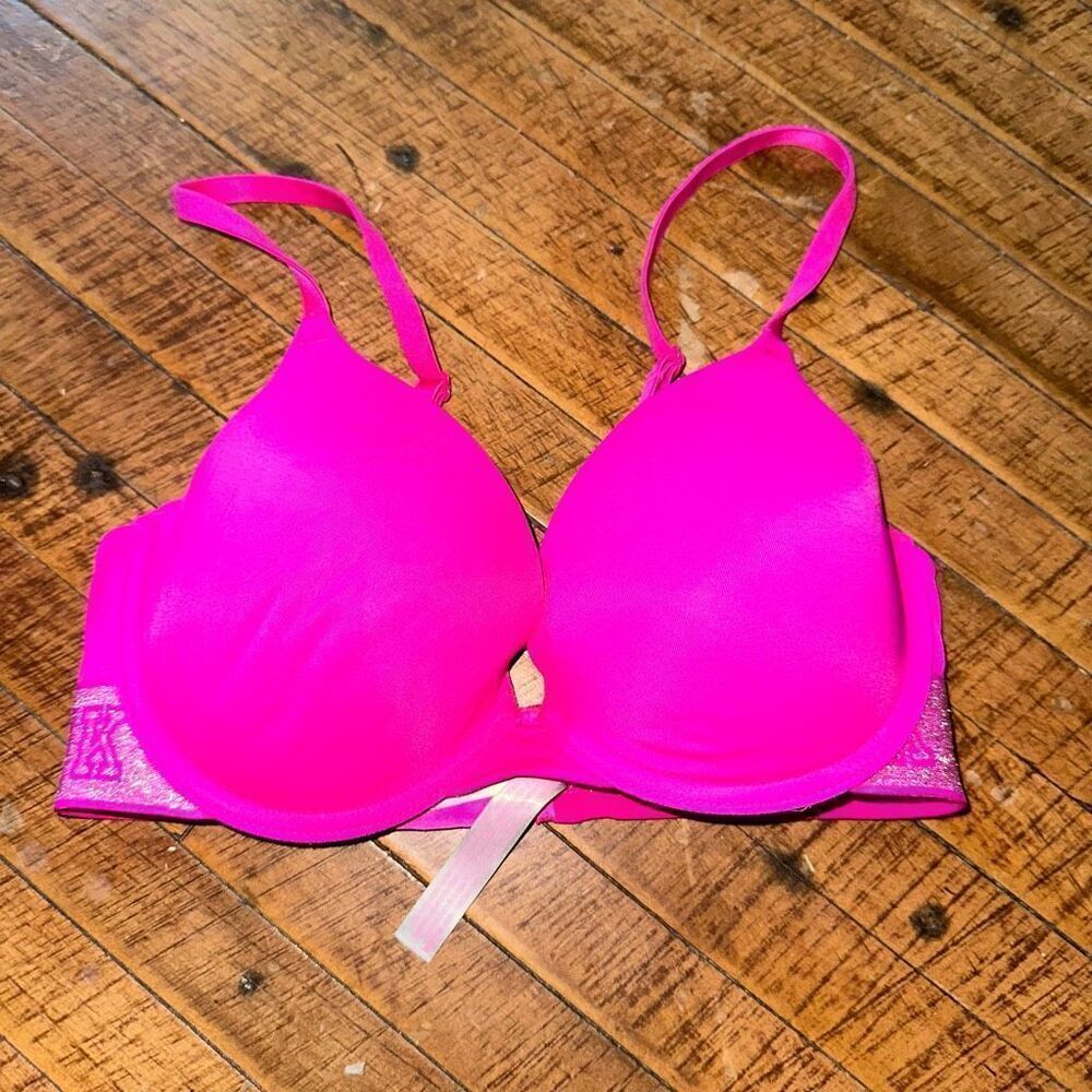Victoria’s Secret hot pink wear everywhere 32D push-up bra